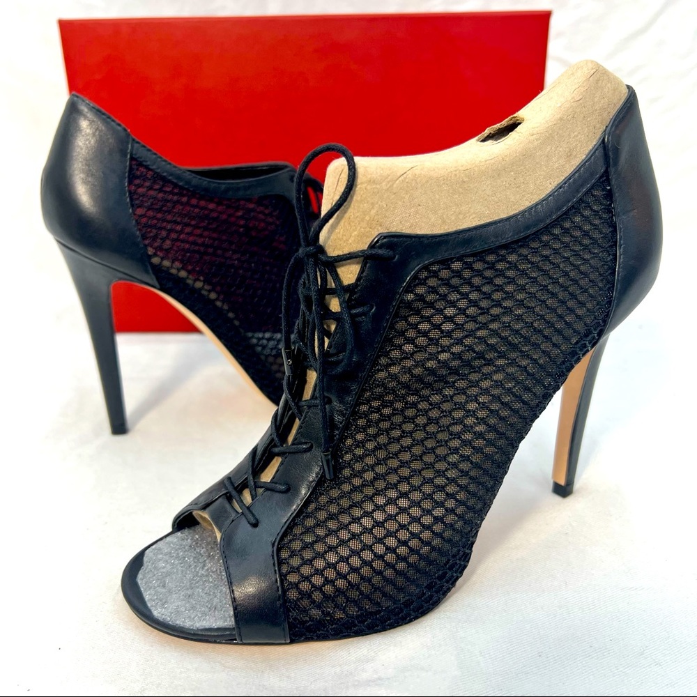 Saks Fifth Ave RED Open Peep Toe Abbee black mesh Lace Sz 7M 37 new in box $160
